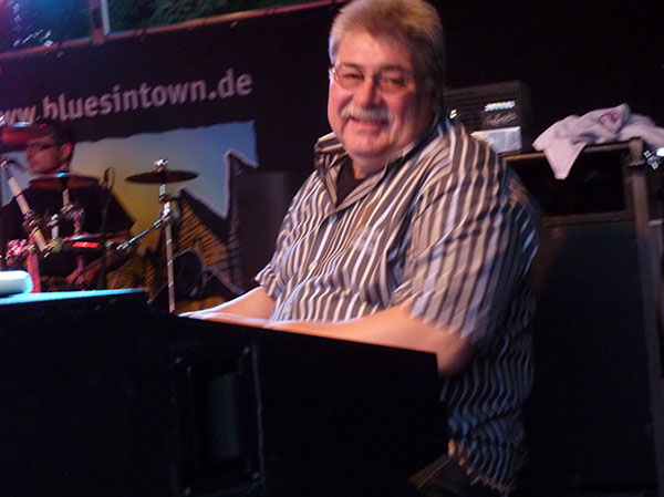 2012_07_08_Buergerfest_MrB_Bluesband_04