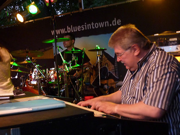2012_07_08_Buergerfest_MrB_Bluesband_10
