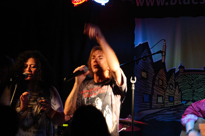 %_tempFileName2013_10_12_ButStones_15%