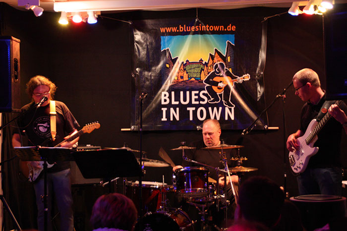 %_tempFileName2013_12_06_SingleMaltBlues_18%