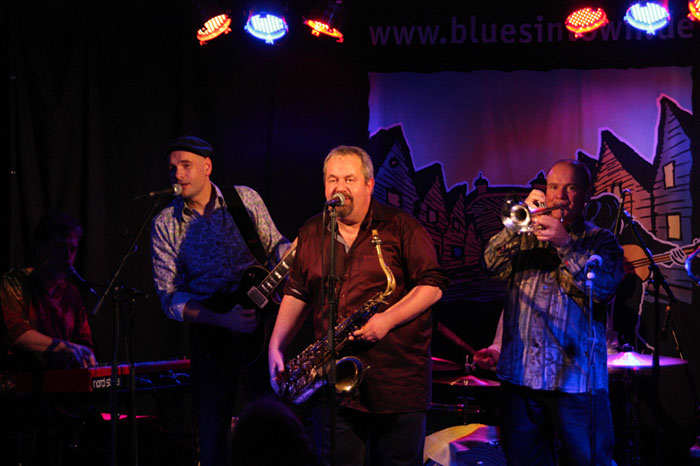 %_tempFileName2013_12_08_TommySchneller_041%