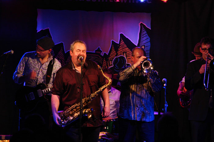 %_tempFileName2013_12_08_TommySchneller_042%