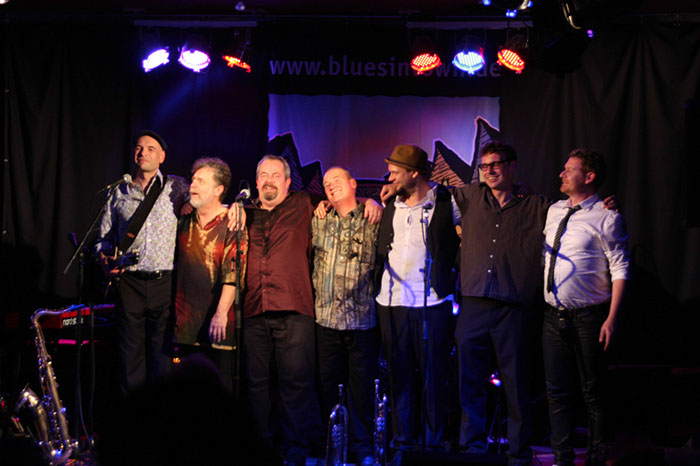 %_tempFileName2013_12_08_TommySchneller_048%