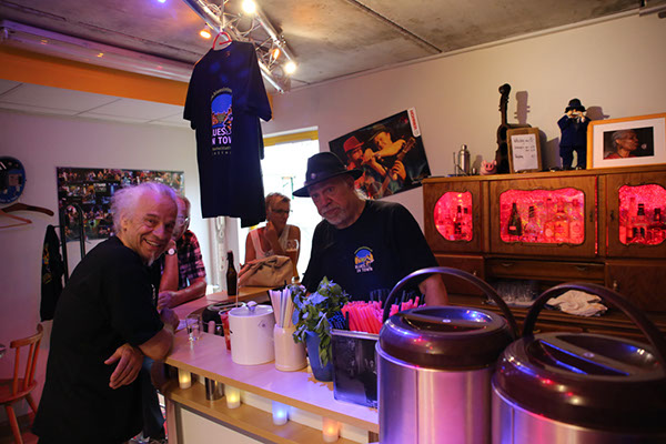 2015_08_15_TwoBagsBluesmen_02