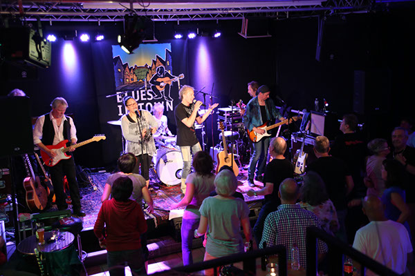 2016_09_17_ButStones_01