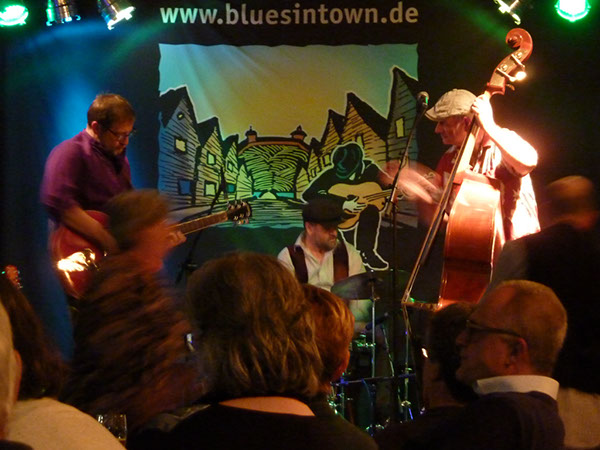 2019_11_16_RedBloomsBB_04