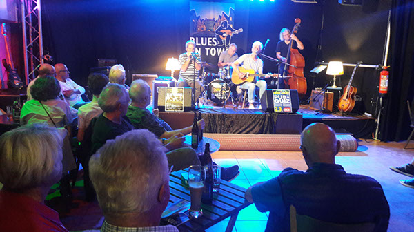 2022_08_27_BlueGroove_01