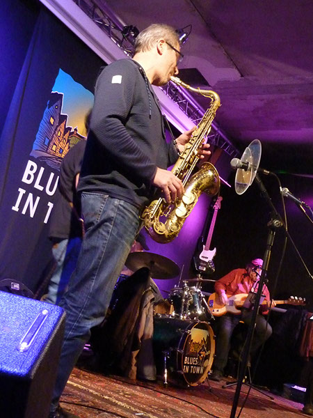 2024_12_14_TreatMeLikeADog_07